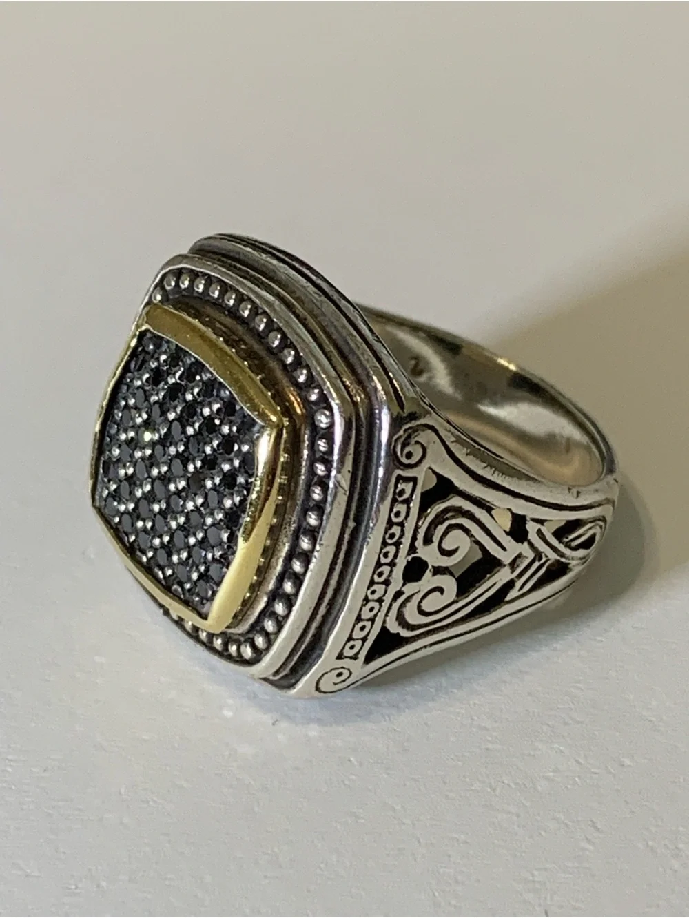 Konstantino detailing brilliant openwork